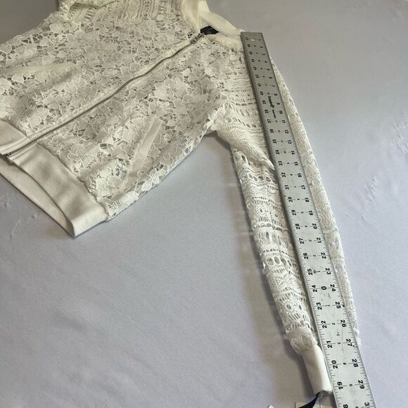 NWT Skye’s The Limit White Lacey Jacket Size Small New - Picture 7 of 9